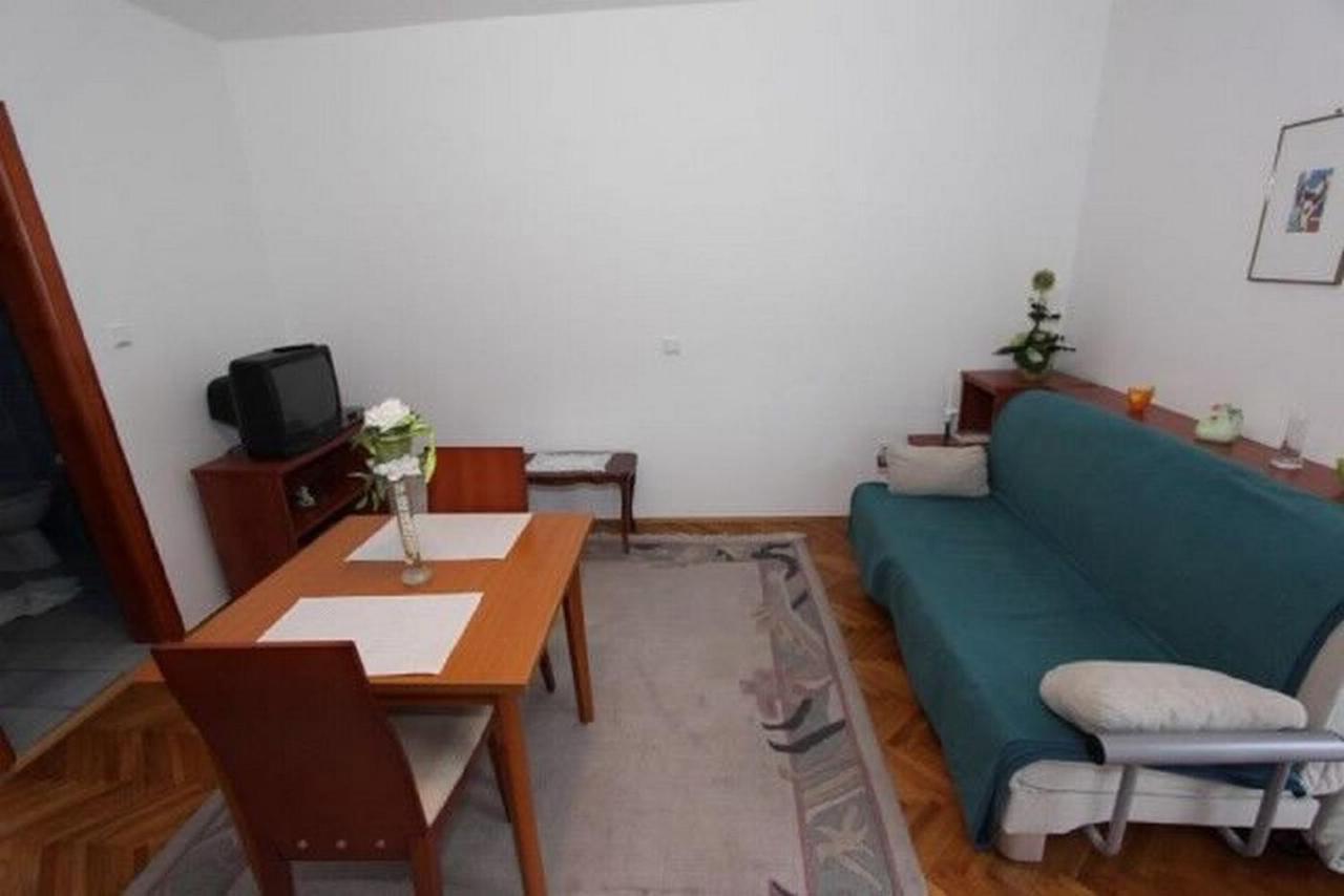 Apartments Vila Antula Banjol Exterior photo